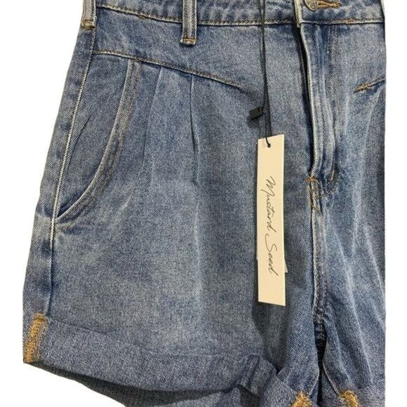 NWT Mustard Seed High Waisted Tuck Denim Shorts Size Small - Picture 2 of 5